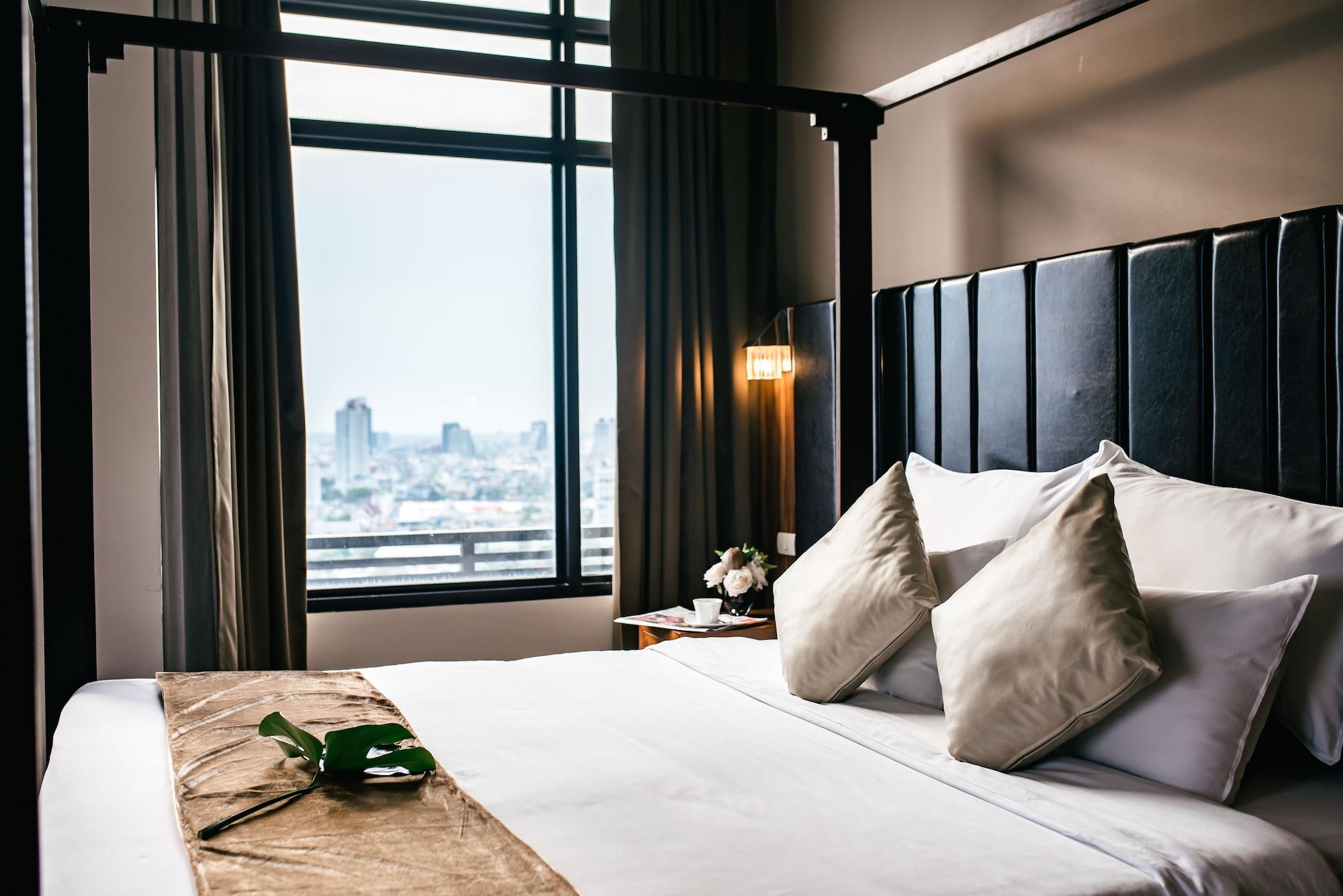 Grand Howard Hotel Банкок Екстериор снимка